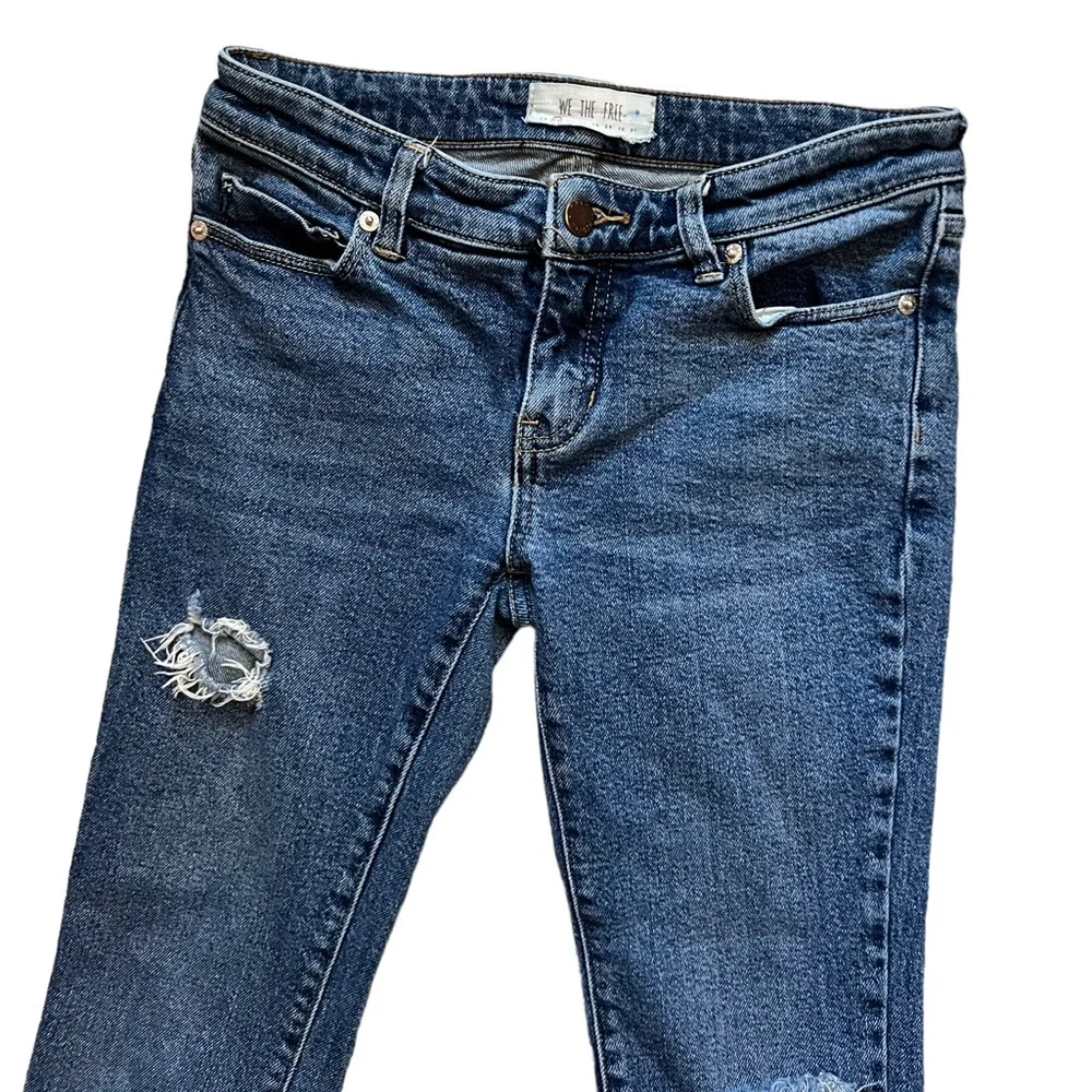 We The Free Free People Medium Wash Denim Distressed Jeans Women’s Size … - Picture 3 of 6